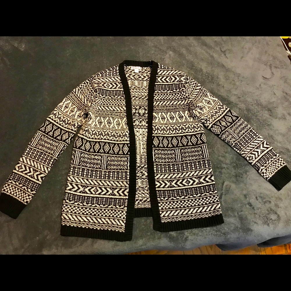 Patterned Knitted Cardigan
